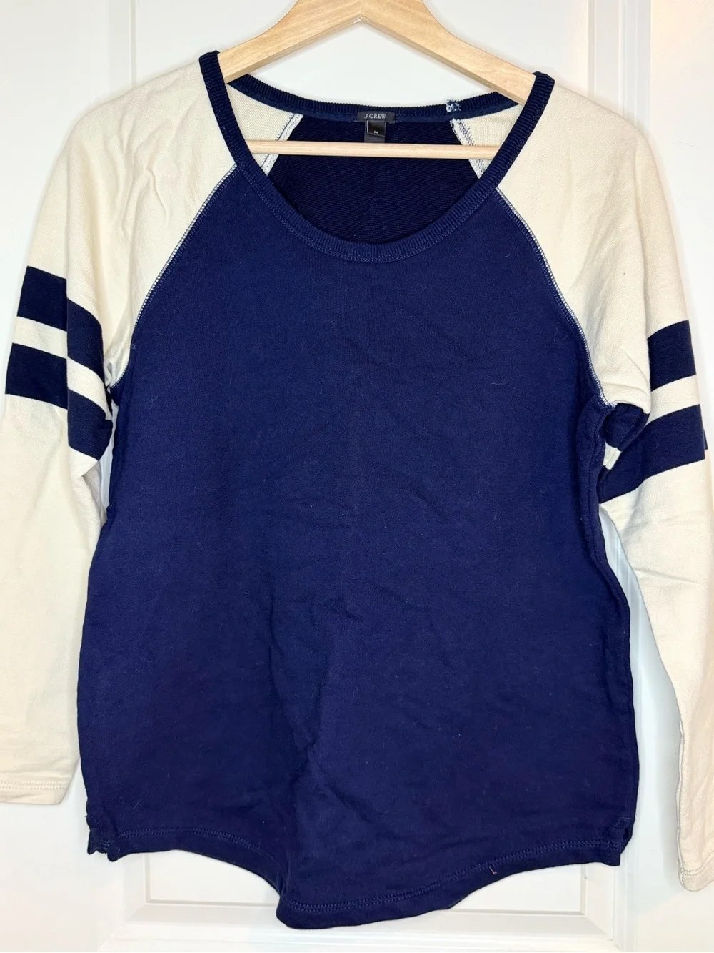 💙 J.Crew Navy & Ivory Varsity Raglan Sweatshirt Size M